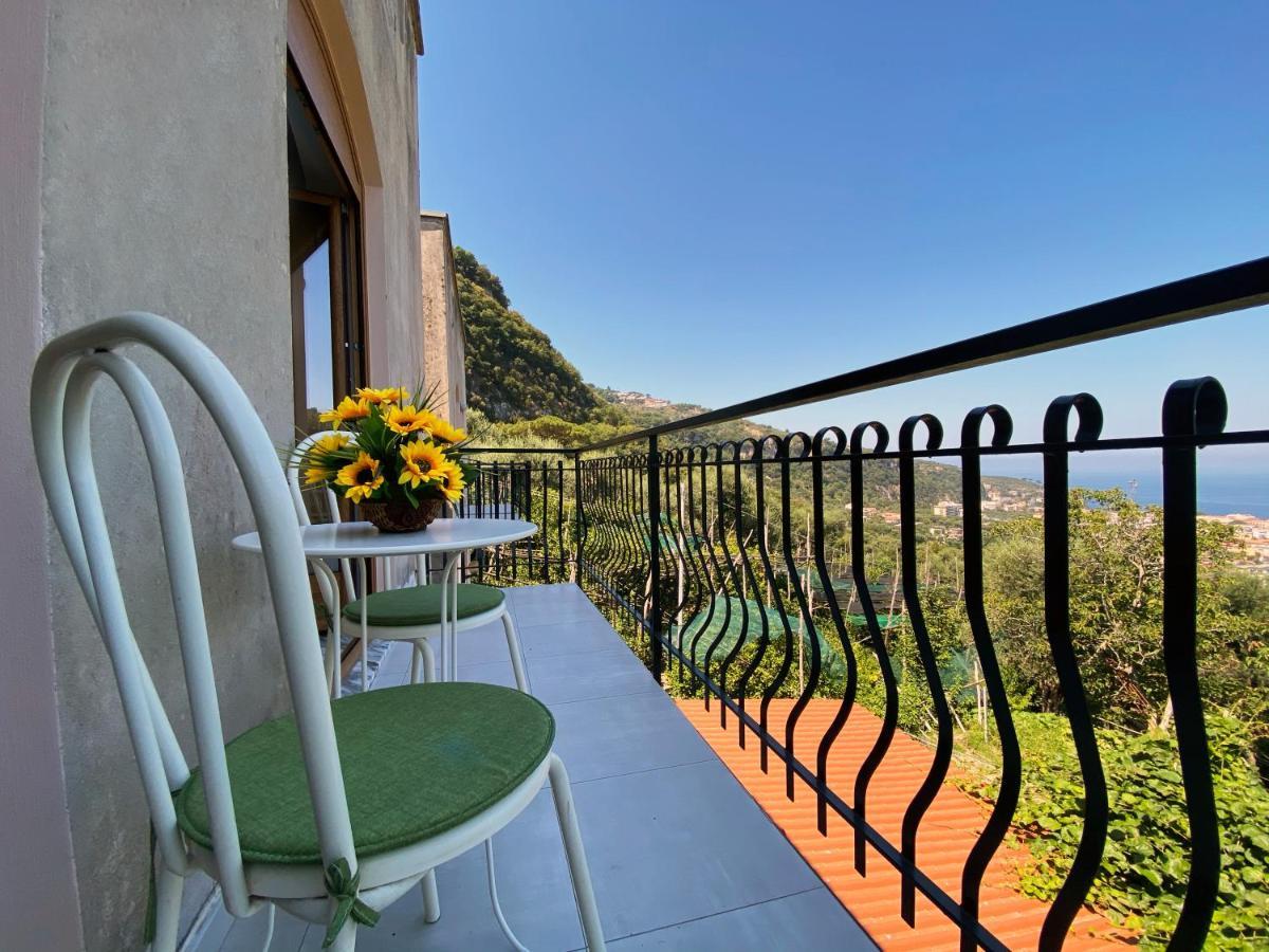 Achille Home B&B Sorrento Dış mekan fotoğraf